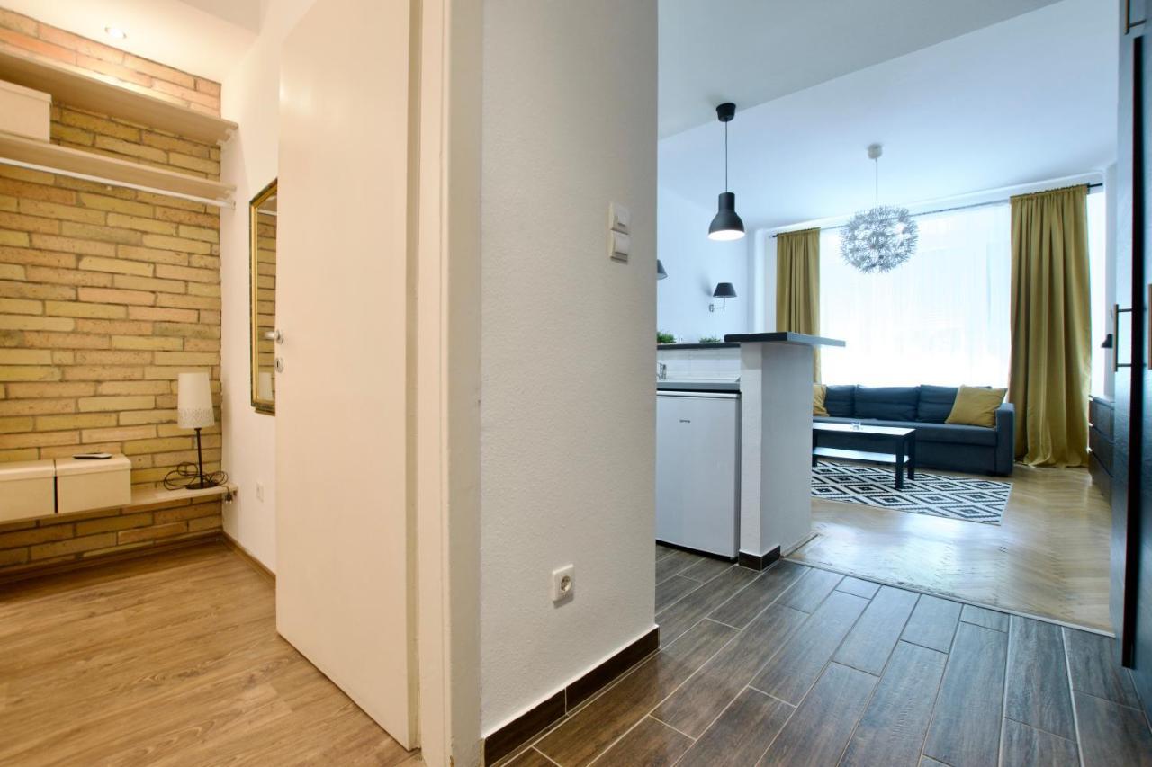 Standard Apartment By Hi5 - Center Of City Center Будапеща Екстериор снимка